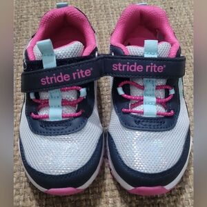 Stride Rite Munchkin Size 8 Sneakers